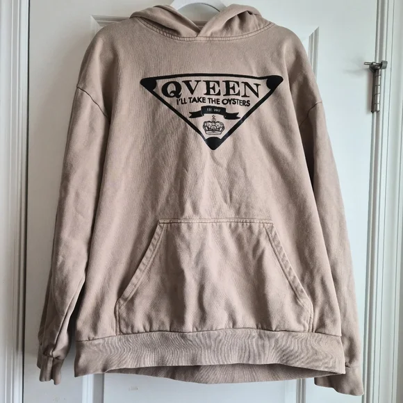 Qveen Herby Concert Hoodie - Picture 3 of 4